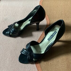 Nine West black Leather Heels 7.5